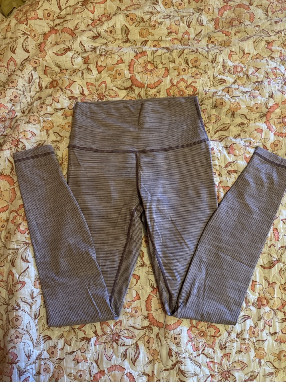 Lululemon High-Rise Stretch Leggings in Heather Purple